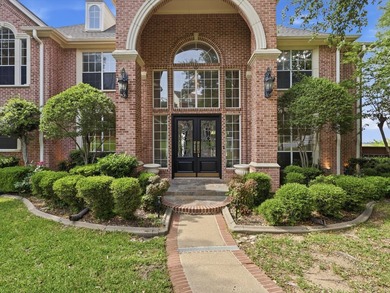 Luxury lake living at its finest-where every day feels like a - photo 3