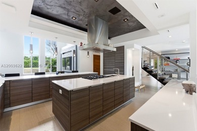 Experience unparalleled modern luxury in this spectacular split - photo 15