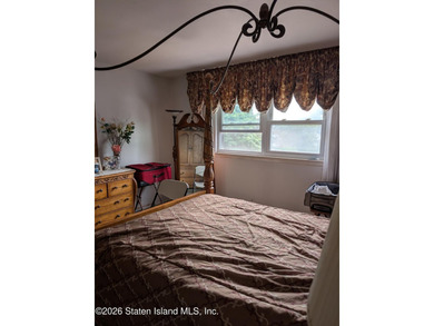 Welcome to an exceptional opportunity at 653 Hylan Boulevard, a - photo 15