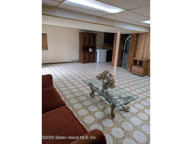 Welcome to an exceptional opportunity at 653 Hylan Boulevard, a - photo 19