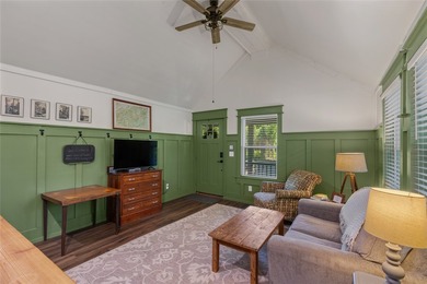 Welcome to Bearfoot Cabin, a charming mountain retreat perched - photo 20