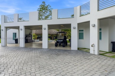 Experience unparalleled modern luxury in this spectacular split - photo 20