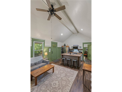 Welcome to Bearfoot Cabin, a charming mountain retreat perched - photo 22