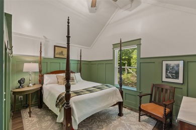Welcome to Bearfoot Cabin, a charming mountain retreat perched - photo 28