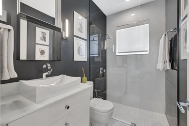 DONT MISS THIS OPPORTUNITY. MOVE- IN READY HOME. JUST BRING YOUR - photo 29