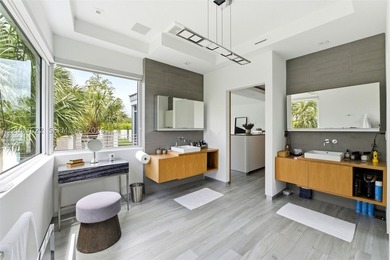 Experience unparalleled modern luxury in this spectacular split - photo 30