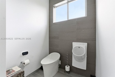 Experience unparalleled modern luxury in this spectacular split - photo 43