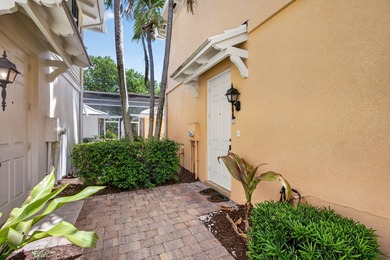 Beautifully updated 3-bed/3-bath end-unit townhouse located in - photo 6
