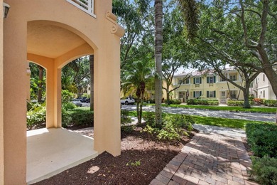 Beautifully updated 3-bed/3-bath end-unit townhouse located in - photo 7