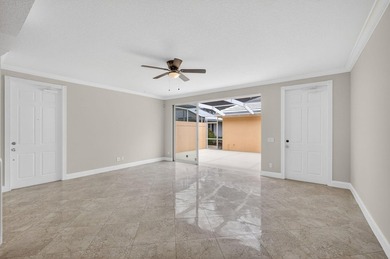 Beautifully updated 3-bed/3-bath end-unit townhouse located in - photo 9