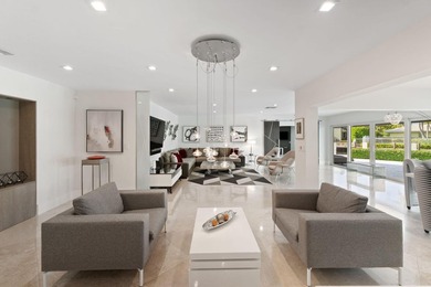 Experience the pinnacle of luxury waterfront living in The - photo 8