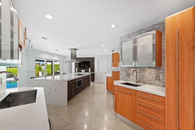 Experience the pinnacle of luxury waterfront living in The - photo 10