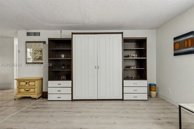 Perfect Fort Lauderdale Beach Pied-a-Terre! Meticulously - photo 3