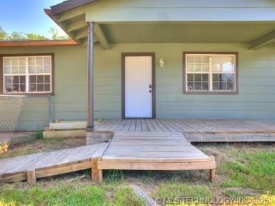 Beautifully Updated Home in Tulsa- Move-In ready!! 
Welcome to