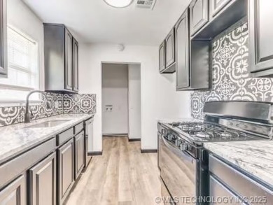 Beautifully Updated Home in Tulsa- Move-In ready!! 
Welcome to