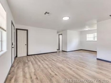 Beautifully Updated Home in Tulsa- Move-In ready!! 
Welcome to