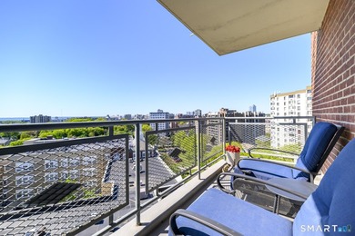 Perched just under the top floor, this stunning 2BR/1BA condo - photo 17