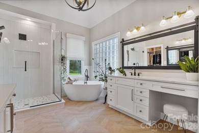 NO HOA!!! 5 Bedroom House (SEPTIC IS FOR 3: can accommodate 6 - photo 19
