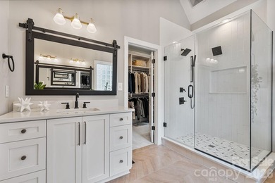 NO HOA!!! 5 Bedroom House (SEPTIC IS FOR 3: can accommodate 6 - photo 20
