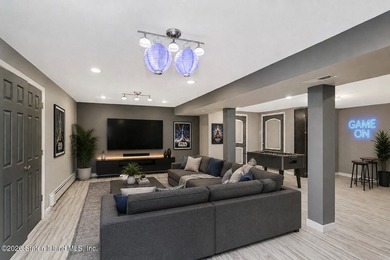 Perched above the water in S.E. Annadale, 133 Ryan Place doesn't - photo 40