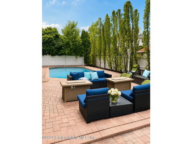 Perched above the water in S.E. Annadale, 133 Ryan Place doesn't - photo 45