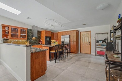 Welcome to this amazing 3-bedroom, 2-bathroom single-family home - photo 3