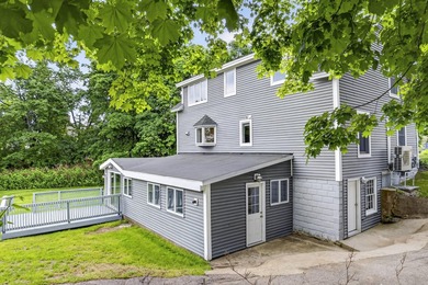 This quintessential Coastal Maine Bungalow is located minutes - photo 15