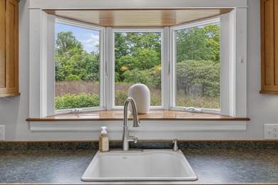 This quintessential Coastal Maine Bungalow is located minutes - photo 35