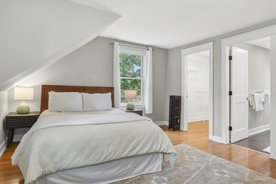 This quintessential Coastal Maine Bungalow is located minutes - photo 44