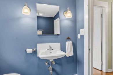 This quintessential Coastal Maine Bungalow is located minutes - photo 50
