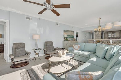 DON'T LET THIS ONE SLIP AWAY! 3 bed/3 bath corner unit with - photo 13