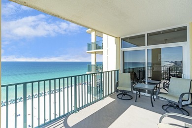 DON'T LET THIS ONE SLIP AWAY! 3 bed/3 bath corner unit with - photo 19