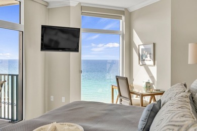 DON'T LET THIS ONE SLIP AWAY! 3 bed/3 bath corner unit with - photo 22
