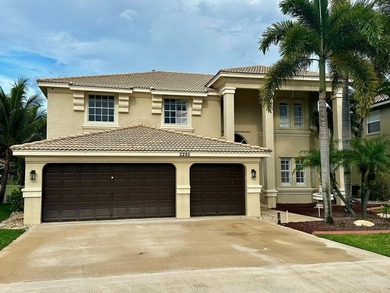 Beautiful Golf & Lake Front Home in desirable Madison Green - photo 1