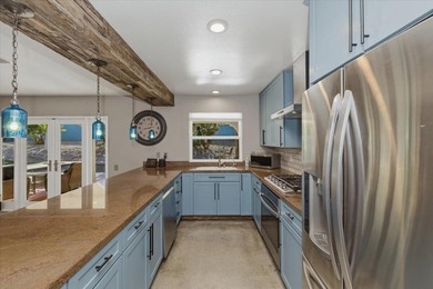 Magnesia Falls Cove! Edgy, eclectic, and impeccably clean, this - photo 45