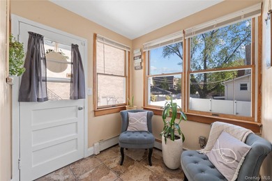Welcome to this beautifully maintained single-family home - photo 11