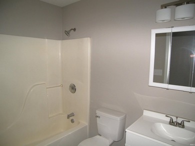 Immediate possession available with this refreshed 3 bedroom one - photo 28