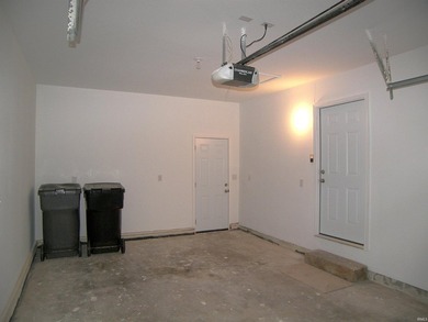 Immediate possession available with this refreshed 3 bedroom one - photo 35