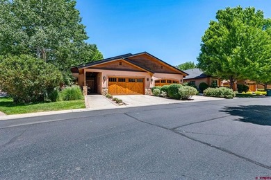 John M Wells, Wells Group Real Estate, C:,,: SINGLE-STORY LUXURY - photo 3
