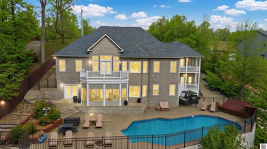 REDUCED! Welcome to 153 Chelsea, a luxurious waterfront oasis - photo 1