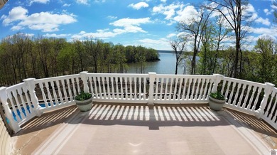 REDUCED! Welcome to 153 Chelsea, a luxurious waterfront oasis - photo 10