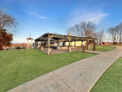 Immaculate Previous Commercial Venue! Pristine Paradise nestled - photo 3