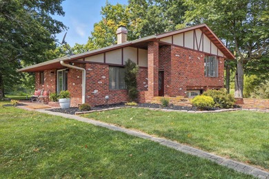 (private lake, pond, creek) Home For Sale in Eaton Indiana