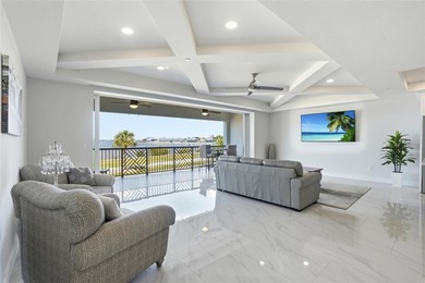 Experience LUXURY WATERFRONT LIVING in this stunning 2-bedroom - photo 12
