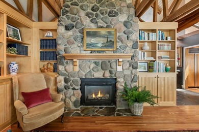 Known as The Cozy Nook, this storied Lake Minnetonka residence - photo 14