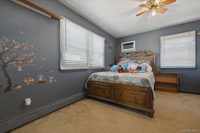 Welcome to this beautifully maintained 4-bedroom, 2 full bath - photo 14