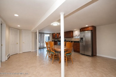 Welcome to this absolutely immaculate 1092 sq ft detached ranch - photo 19
