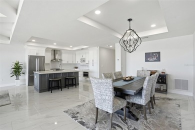 Experience LUXURY WATERFRONT LIVING in this stunning 2-bedroom - photo 22