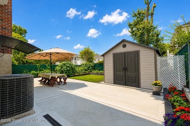 Welcome to this absolutely immaculate 1092 sq ft detached ranch - photo 24