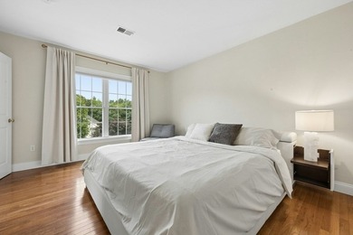NEIGHBORHOOD SETTING WITH COMMUTER CONVENIENCE! This - photo 26